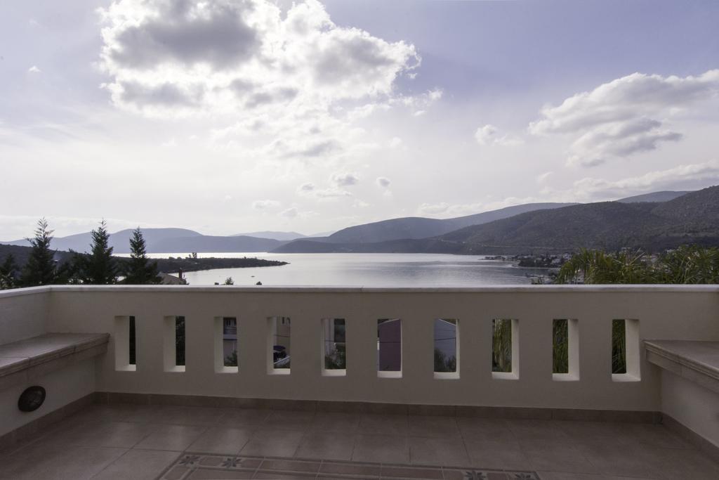 Maira Villa Kórfos