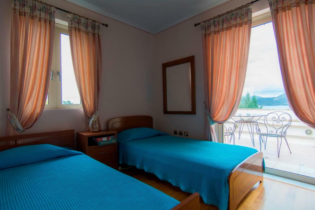 Maira Luxurious With Private Swimming Pool * Корфос